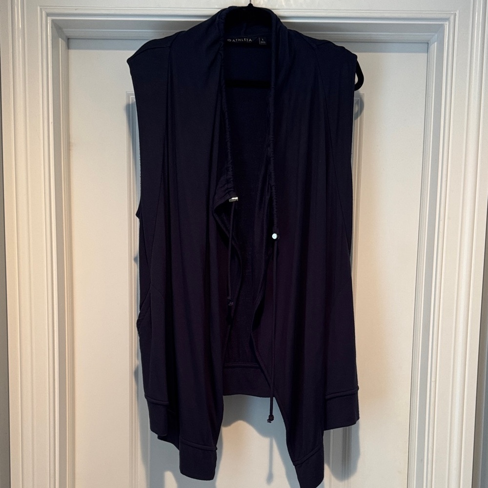 Athleta navy athleisure vest. Size Large.